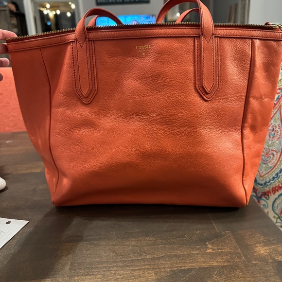 Fossil Shoulder Bag/Tote - Picture 2 of 6